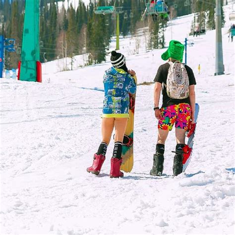 Grelka Fest 2019 In Bikini E Costumi Da Bagno Sulla Neve Della Siberia