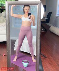 Naughty Teen Girl Kylie Quinn Shows Off Her Fit Naked Body Lines Photos