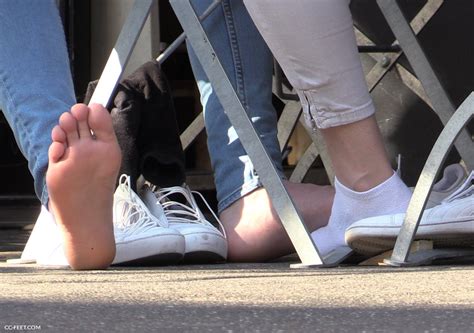 194 Lesbian Footsie CC FEET
