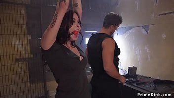 Maestro Se Folla A Una Esclava Tetona Para Obtener Informaci N Xvideos