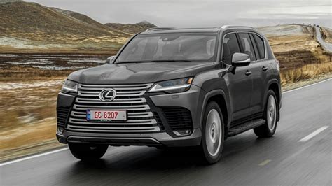 Lexus LX600 Review: Price, Specs, Features & More