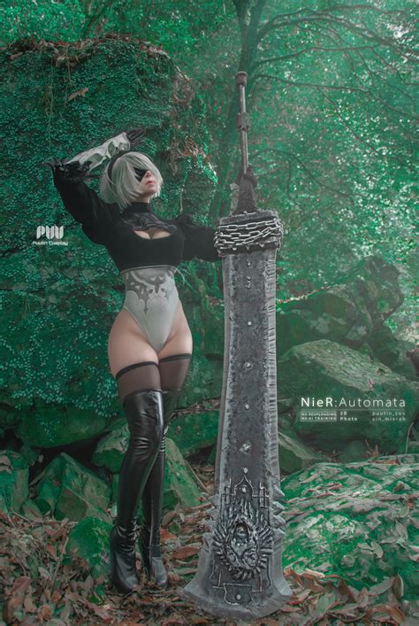 Косплей 2B из NieR: Automata от Puutin Cosplay — GamEYE