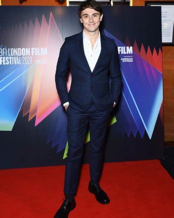 Calam Lynch Shirtless Underwear Gay Girlfriend Famewatcher