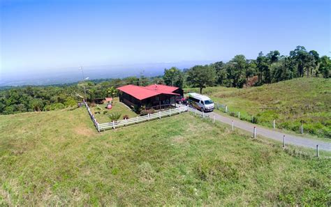 Trekking in Hule Lagoon Volcanic Crater - Ecoterra Costa Rica