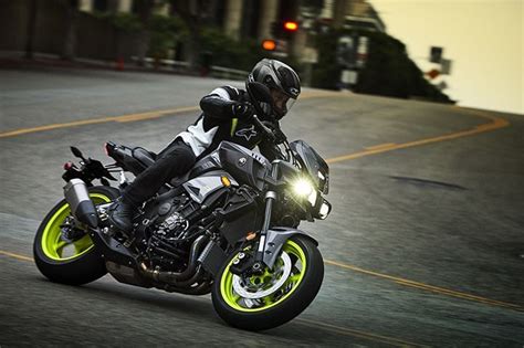 Yamaha FZ Naked Sporbike FIRST LOOK Review Cycle World
