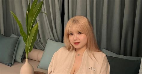 Tiết lộ chiều cao thật của hot girl ngực khủng Hải Dương Báo Tri thức và Cuộc sống TIN TỨC