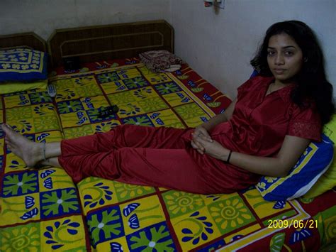 So Hot Indian Desi Aunties Photos Beauty Tips Style Tips