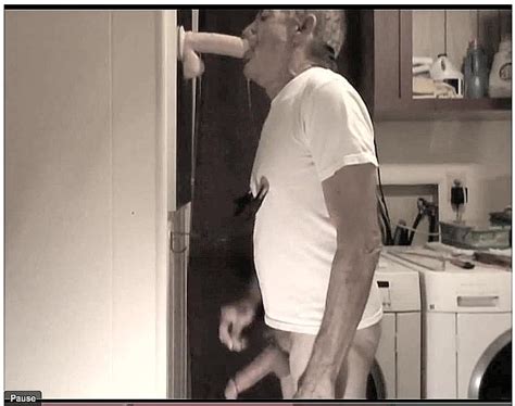 Free Outdoor Dildo Gay Porn Videos Xhamster