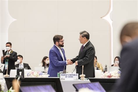 Gabriel Boric se reúne con Xi Jinping en la cumbre APEC