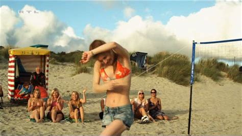 Naked Josefine Preuss In Bermuda Dreieck Nordsee