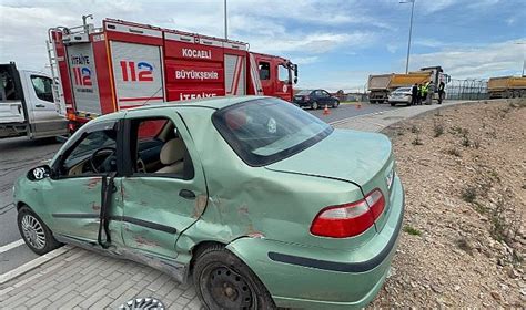 Çayırova da feci kaza Hafriyat kamyonu otomobile çarptı ASAYİŞ