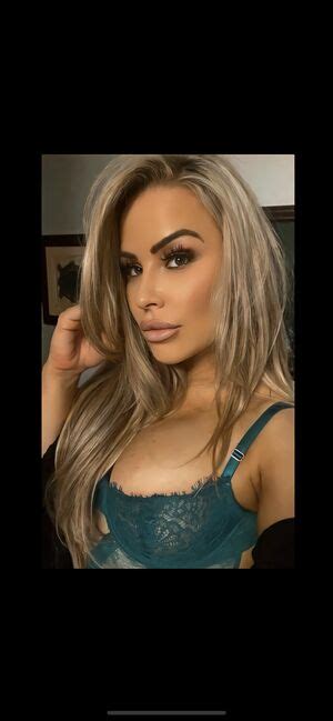 Natalya Neidhart Wwe Jenni Neidhart Natalya Boat Nude FitNudeGirls