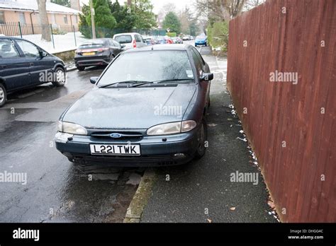 Sidewalk Car Parked Hi Res Stock Photography And Images Alamy