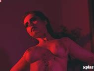 Naked Larissa Maxine in Pornolândia