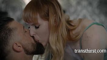 Shemale está arreglada por hacer trampa XVIDEOS