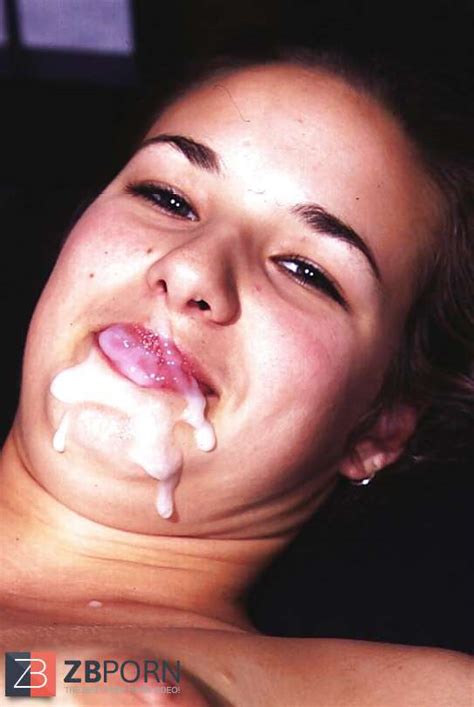 Black Haired Wildcat Posing Banging And Slurping Spunk ZB Porn