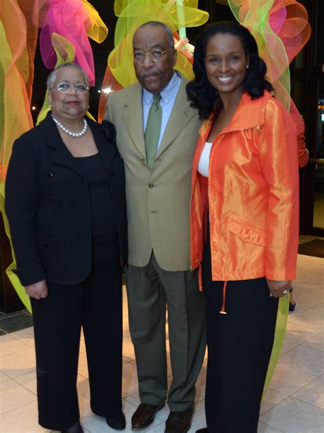 Comedian Kim Coles adds lively touch to Houston Museum of African