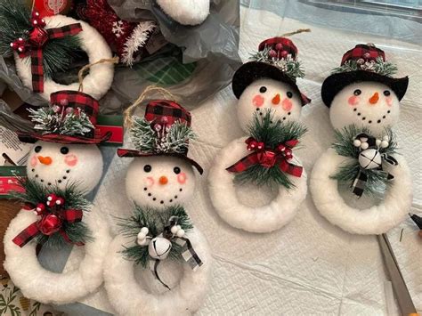 Pin by Yvona Krejčíčková on sněhuláci | Christmas crafts diy gifts ...