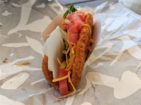 Review Taco Bell Wild Naked Chicken Chalupa