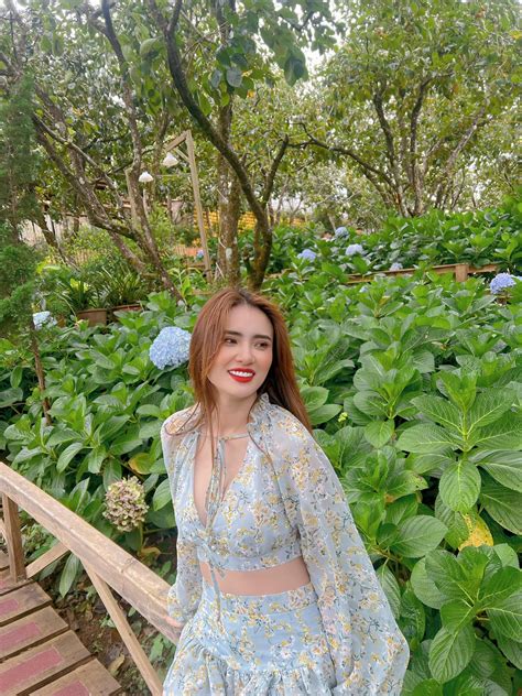 Em gái Công Vinh tung loạt ảnh diện bikini khoe thân hình nóng bỏng Tinmoi