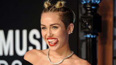 PIC Miley Cyrus Posts Pre VMAs Naked Selfie