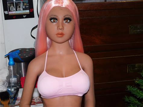 Leila Checking In To Say Hi Nudes SexDolls NUDE PICS ORG