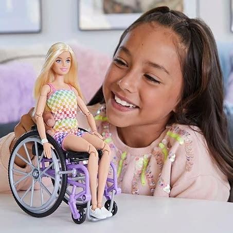Barbies Com Deficiência - O BLOG DAS PESSOAS COM DEFICIÊNCIA: Barbie com cadeira de rodas.