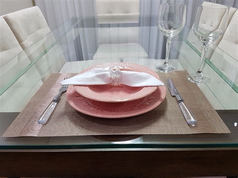 A Mesa Pode Ser Rasos Ou Fundos