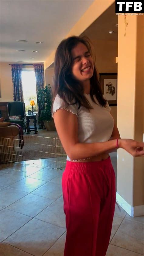 Hailee Steinfeld Haileesteinfeld Https Nude Leaks Photo TheFappening