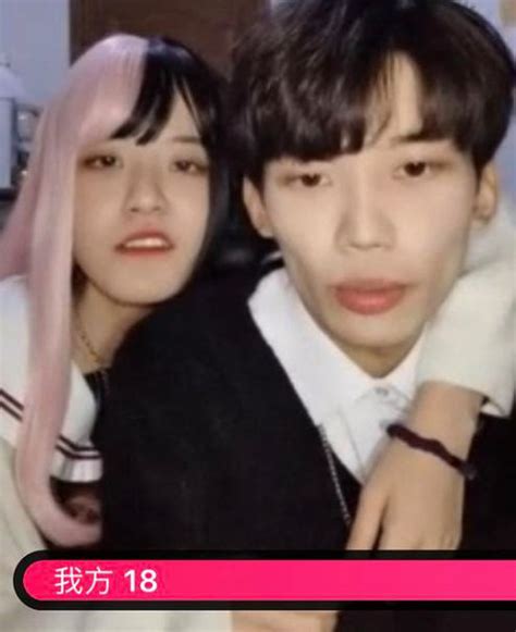 Lộ nhan sắc thật trên sóng livestream hot couple nửa triệu follow bị fan quay lưng đồng loạt