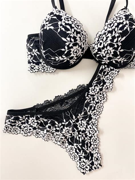 Conjunto Aro Inteiro Bicolor Preto Branco Conhe A A Treacy Lingerie Uma Marca De Atacado E