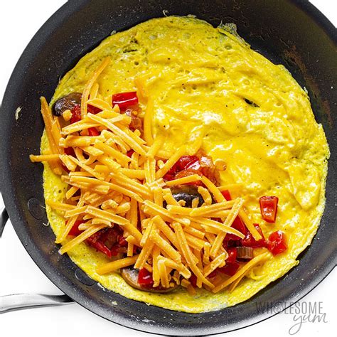 Omelette Recipe (Easy, Fluffy, 10 Filling Ideas!)