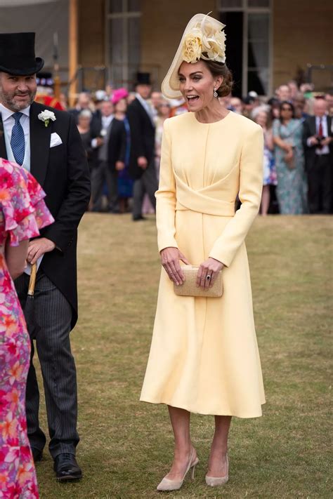 Kate Middleton S Naked Nails Are S Biggest Beauty Trend But Social Media Is Divided The