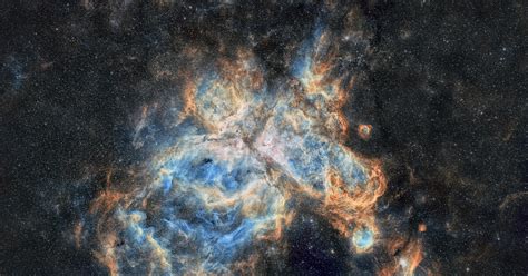 NGC 3372 - Eta Carinae Nebula | Telescope Live