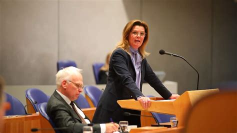 Van Der Wal En Provincies Invoering Drempelwaarde Stikstof Niet