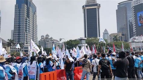 Ada Demo Buruh Jalan Medan Merdeka Barat Arah Istana Ditutup ERA ID