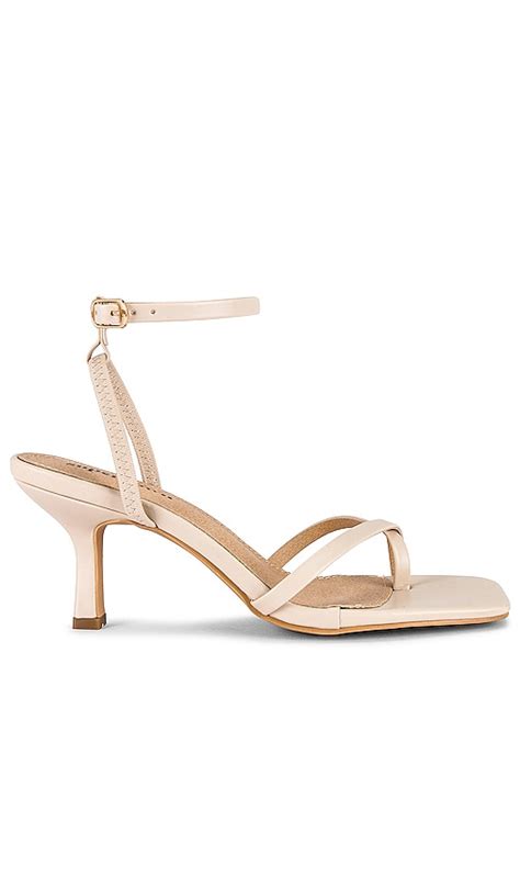 Superdown Lara Heel In Nude Modesens