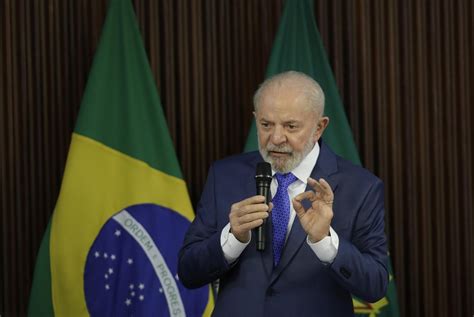 Lula volta a prometer isenção de IR para quem ganha até R 5 mil