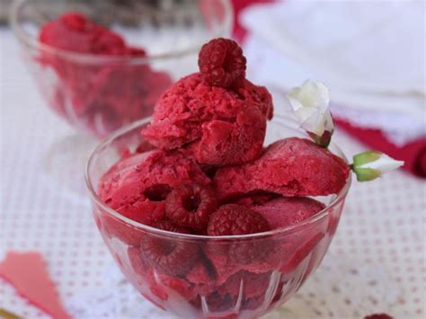 Vidéo Glace aux framboises maison sans sorbetière Recette glace