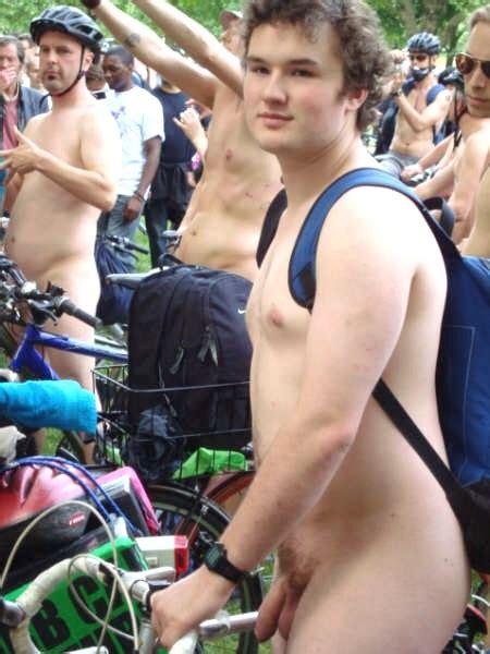 Overourhead Net Paradis Du Nu London Naked Bike Ride