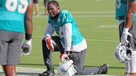 Dolphins’ new-look pass rush makes debut vs. Buccaneers | Miami Herald
