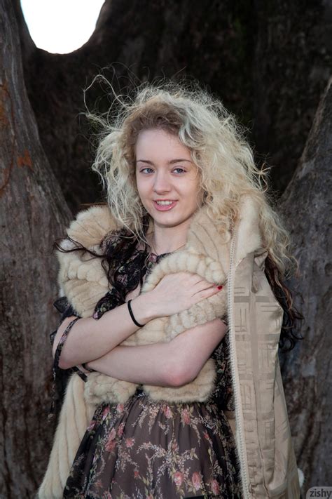 Babe Today Zishy Zishy Model About Tease Xxxgallery Porn Pics