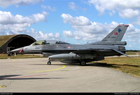 Aircraft Photo Of 92 0024 General Dynamics F 16D Fighting Falcon