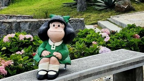 Artista Argentino Inaugura Escultura De Mafalda En Caracas Descifrado