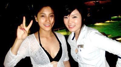 4 Hot Sexy Park Gyu Ri Bikini Pics