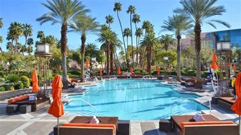 MGM Grand Pool Complex: 23 Things You Should Know (Las Vegas ...