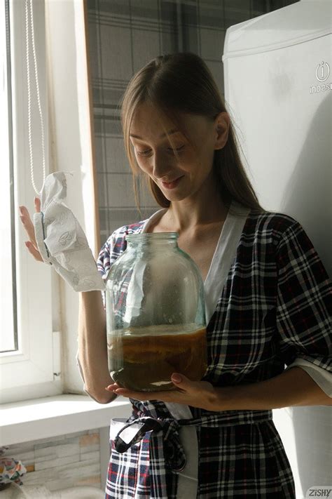 Stunning Babe Zishy Teasing With Her Hot Body On A Lazy Afternoon Photos