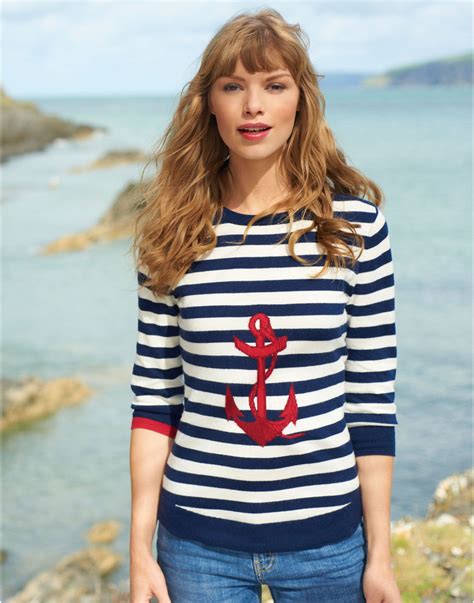 Морской стиль в одежде для женщин (105 фото)