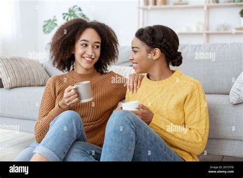 Hot Gossip Hi Res Stock Photography And Images Alamy