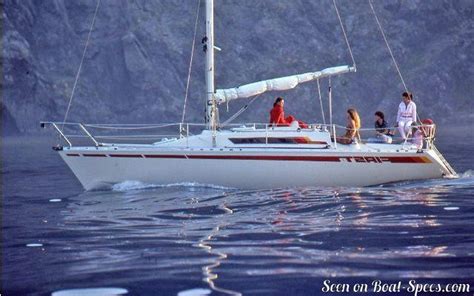 First 32 Shoal Draft Bénéteau Sailboat Specifications And Details On